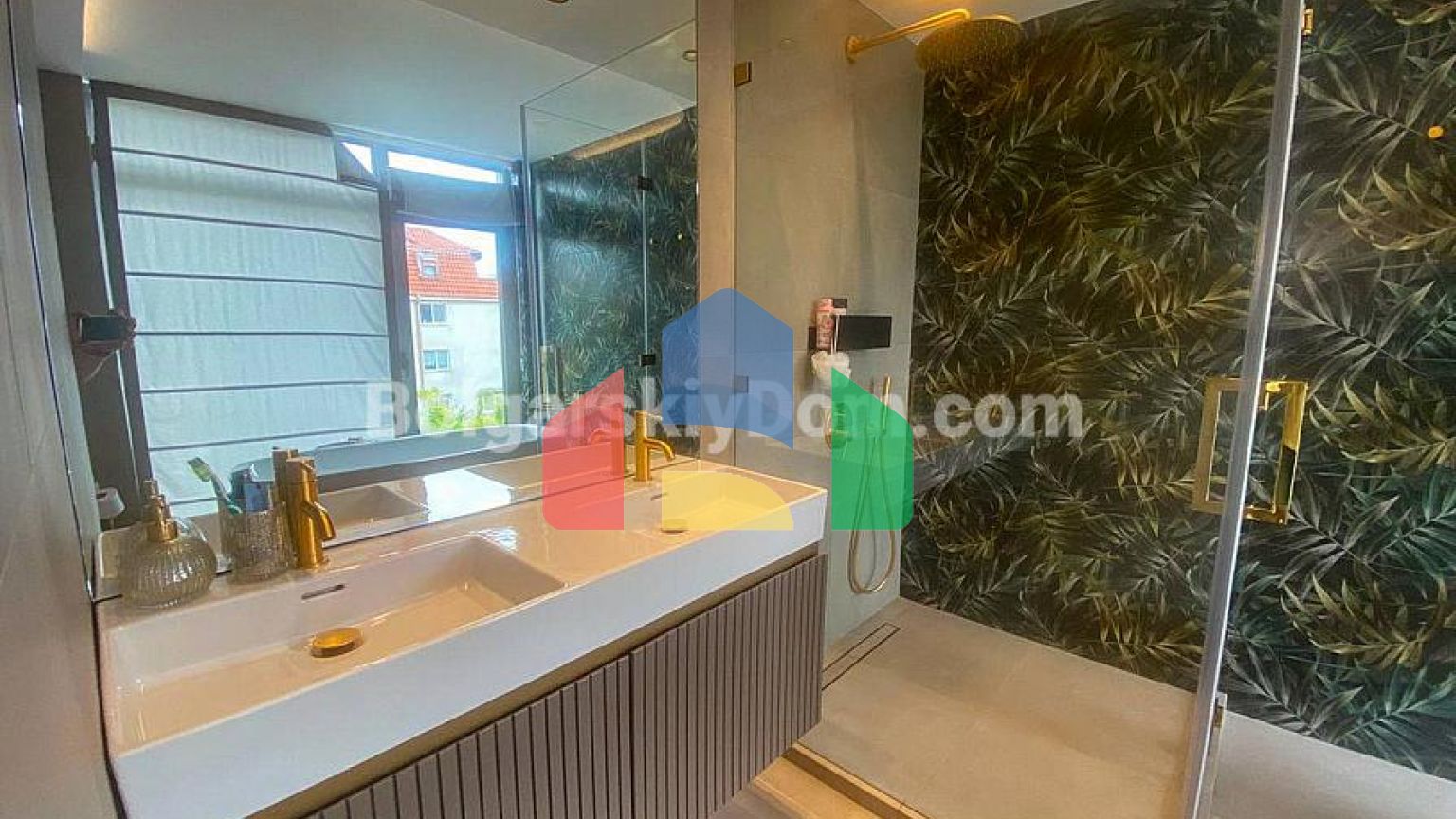 Трикімнатна квартира в Бельведер