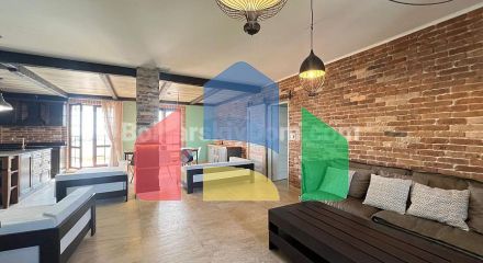 Триповерховий пентхаус в Естебан