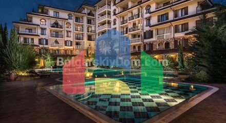 Триповерховий пентхаус в Естебан