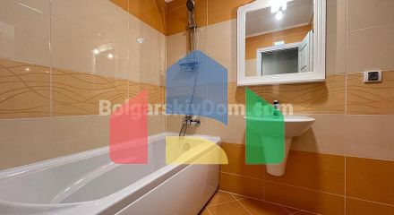 Триповерховий пентхаус в Естебан