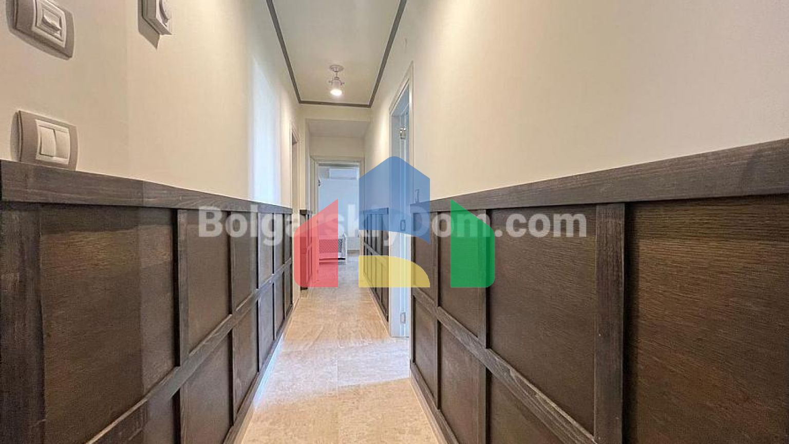 Триповерховий пентхаус в Естебан