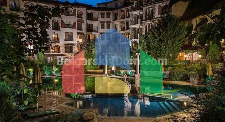 Триповерховий пентхаус в Естебан