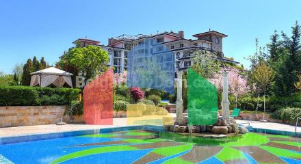 Триповерховий пентхаус в Естебан