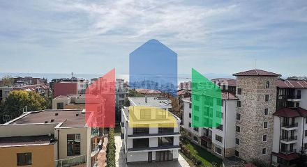 Триповерховий пентхаус в Естебан