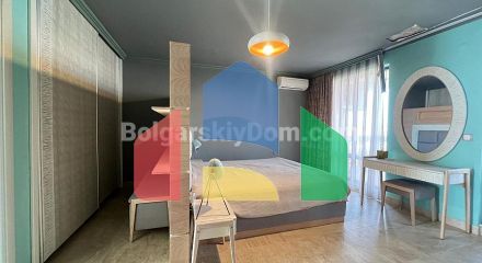 Триповерховий пентхаус в Естебан