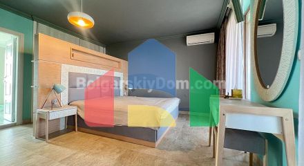 Триповерховий пентхаус в Естебан