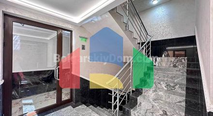 Трикiмнатна квартира в Валенсiя Люкс