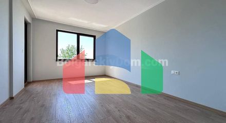 Трикiмнатна квартира в Валенсiя Люкс