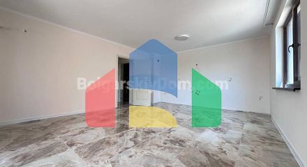 Трикiмнатна квартира в Валенсiя Люкс