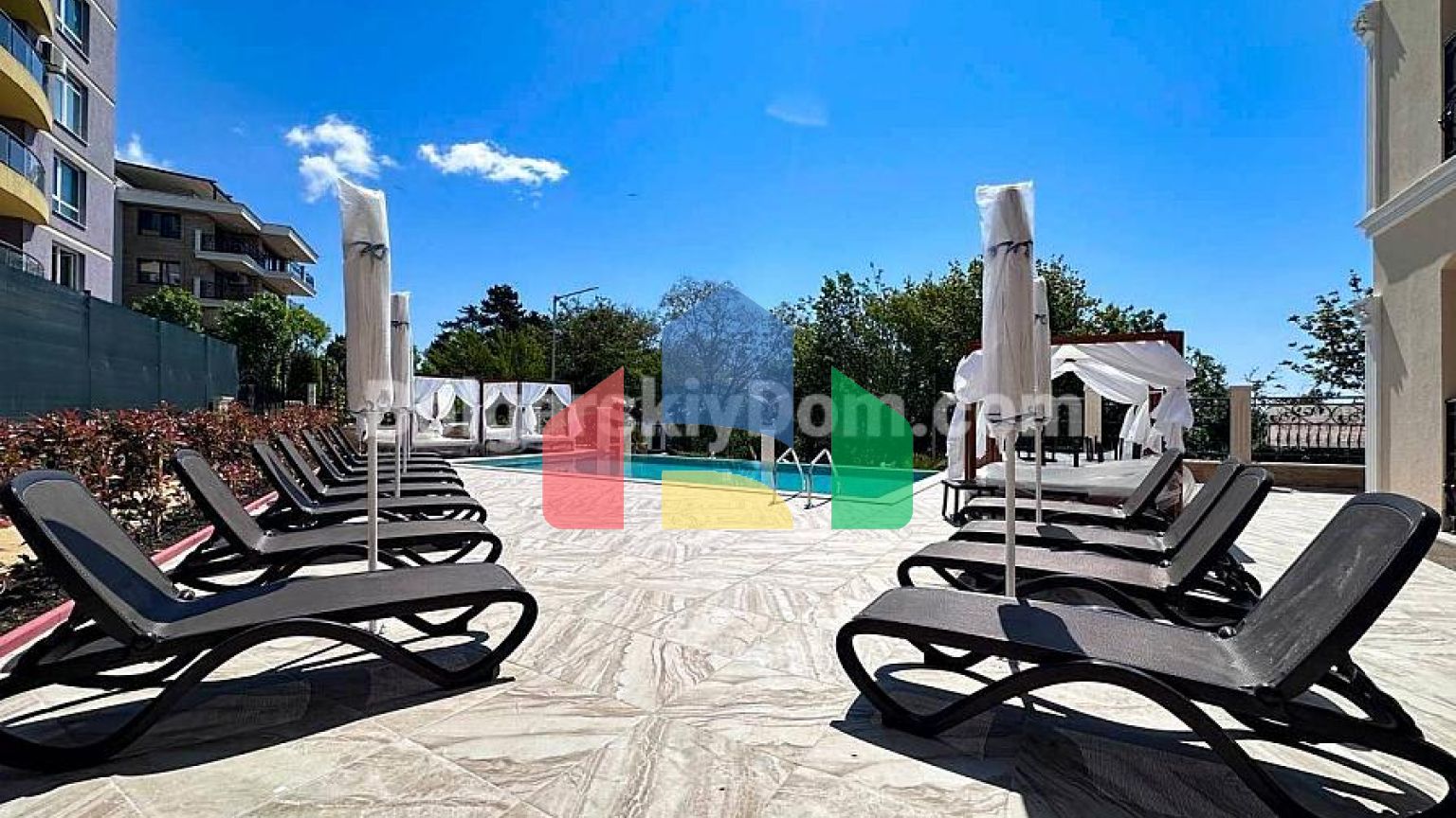 Трикiмнатна квартира в Валенсiя Люкс