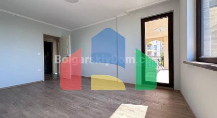 Трикiмнатна квартира в Валенсiя Люкс