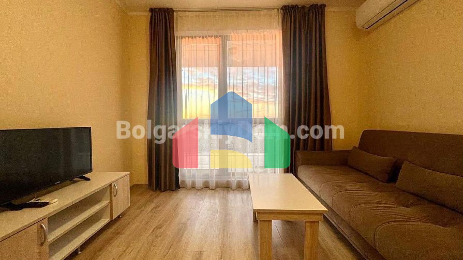 Двокімнатна квартира в Посейдон