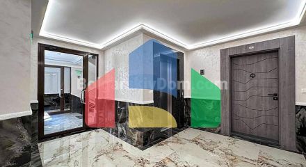 Трикімнатна квартира у Валенсія Люкс