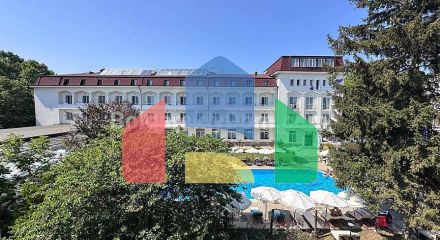 Трикімнатна квартира у Валенсія Люкс