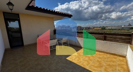 Трёхкомнатный апартамент в Несебре, комплекс “Вияна”