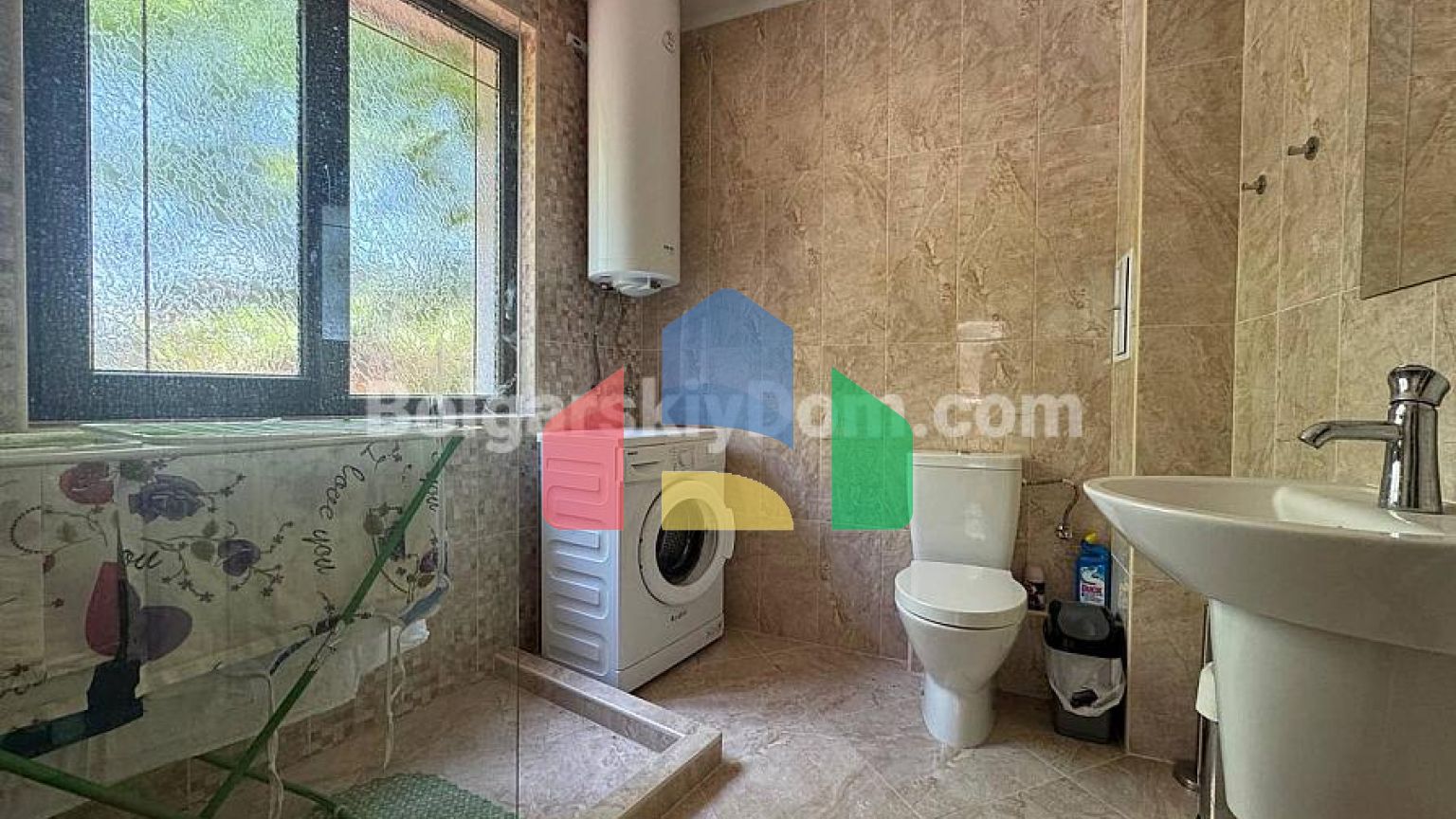 Двухкомнатная квартира в Эстебан