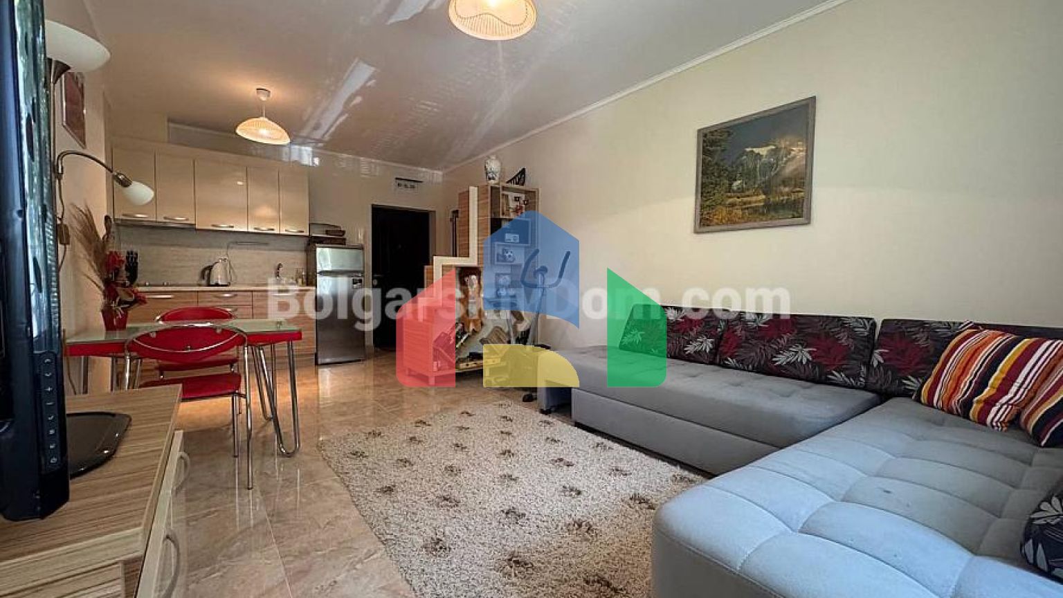 Двухкомнатная квартира в Эстебан