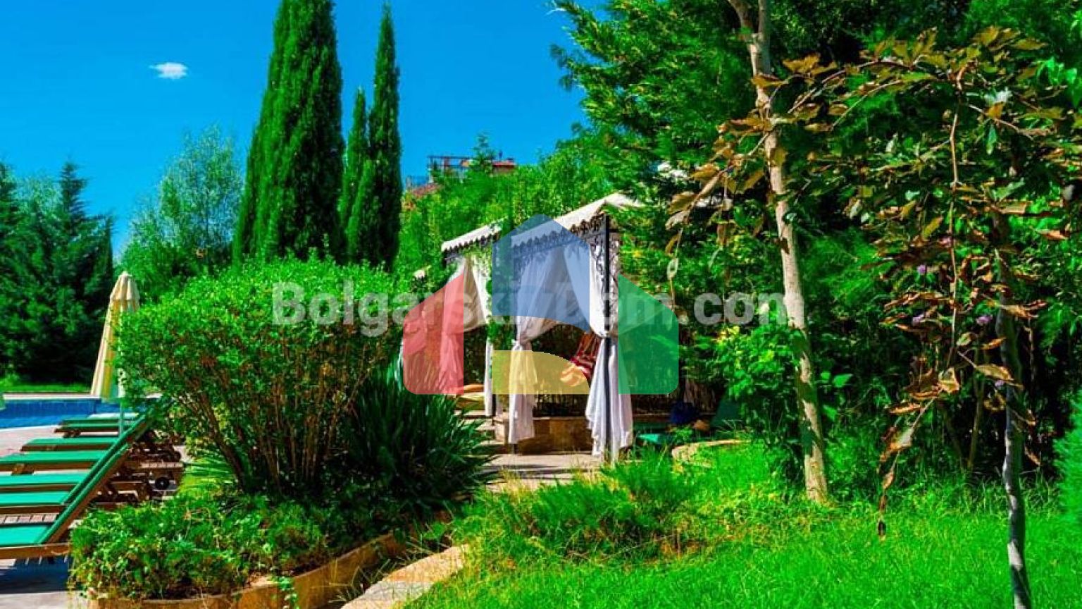 Двухкомнатная квартира в Эстебан