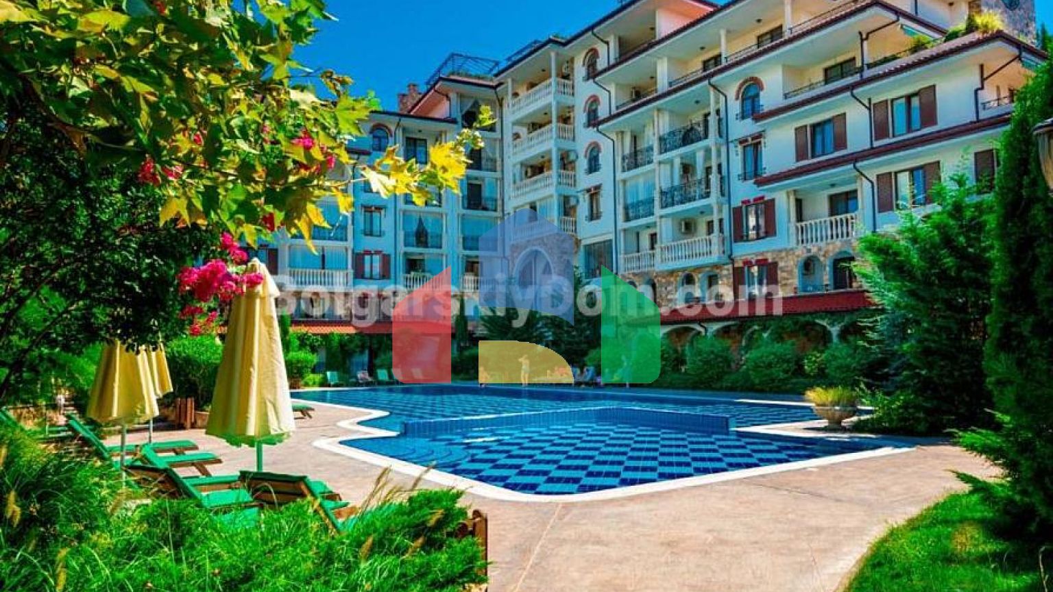 Двухкомнатная квартира в Эстебан