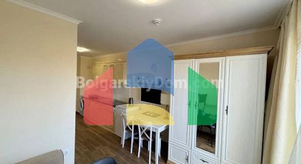 Квартира-студия в Валенсия Гарденс