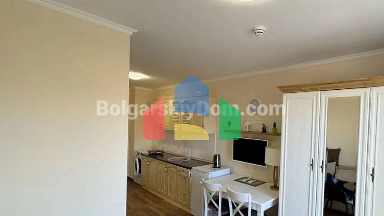 Квартира-студия в Валенсия Гарденс