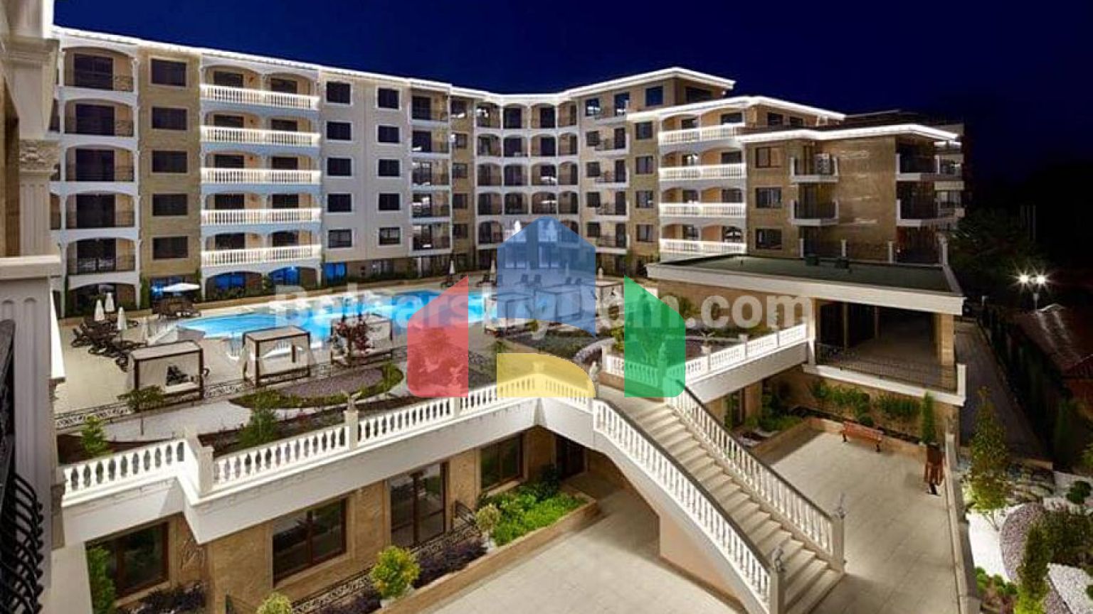 Квартира-студия в Валенсия Гарденс