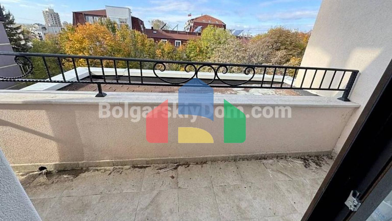 Квартира-студия в Валенсия Гарденс