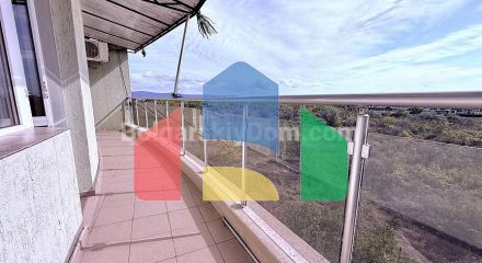 Двухкомнатная квартира в Джолли