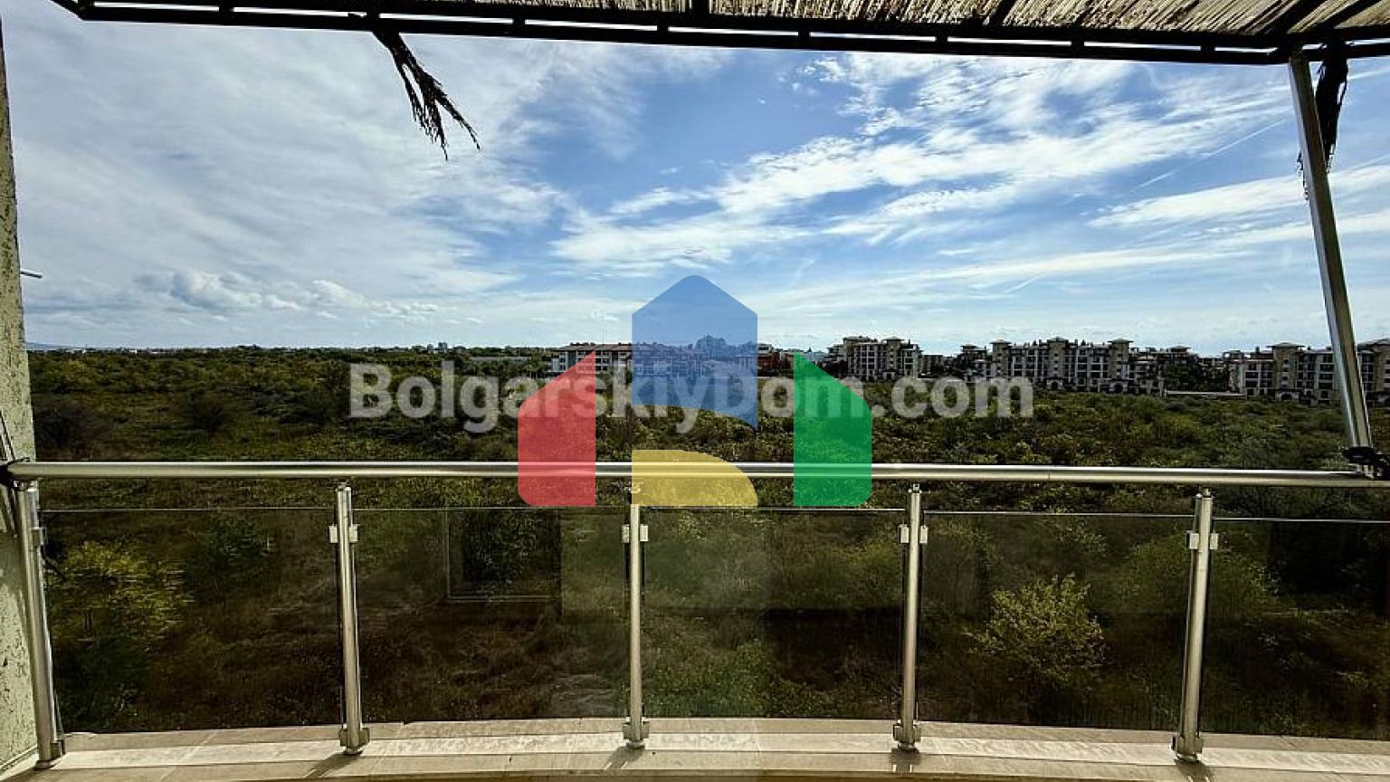 Двухкомнатная квартира в Джолли