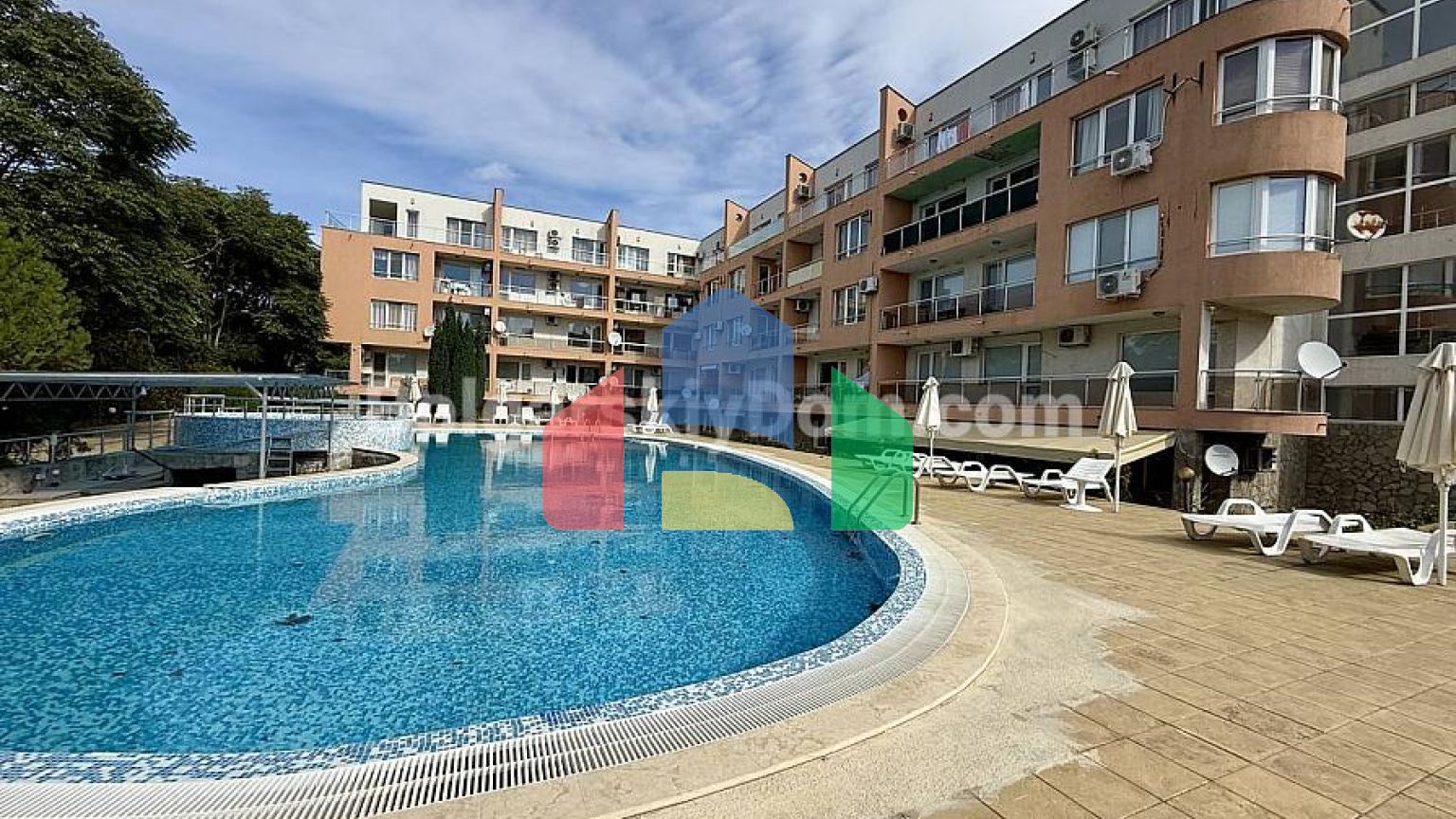 Двухкомнатная квартира в Джолли