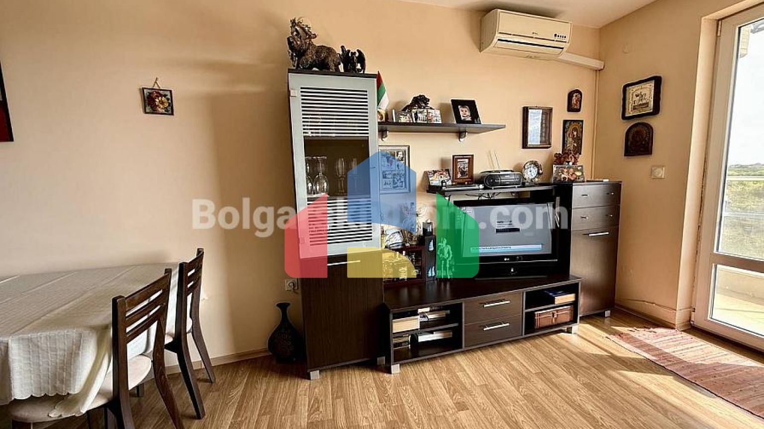 Двухкомнатная квартира в Джолли