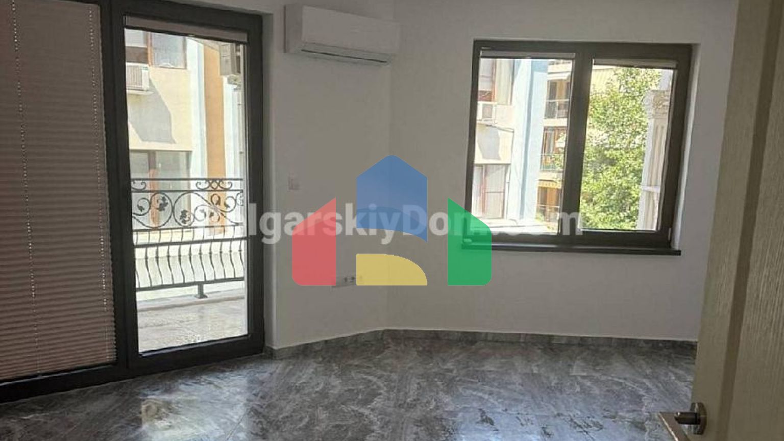 Двухкомнатная квартира в Валенсия Гарденс