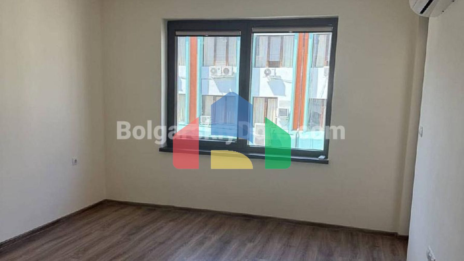 Двухкомнатная квартира в Валенсия Гарденс