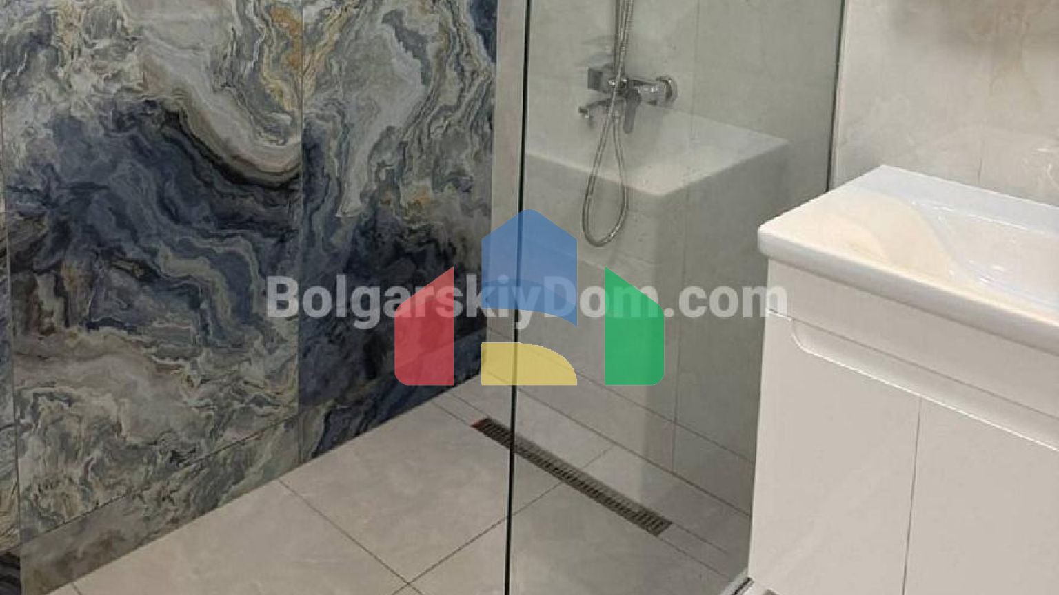 Двухкомнатная квартира в Валенсия Гарденс