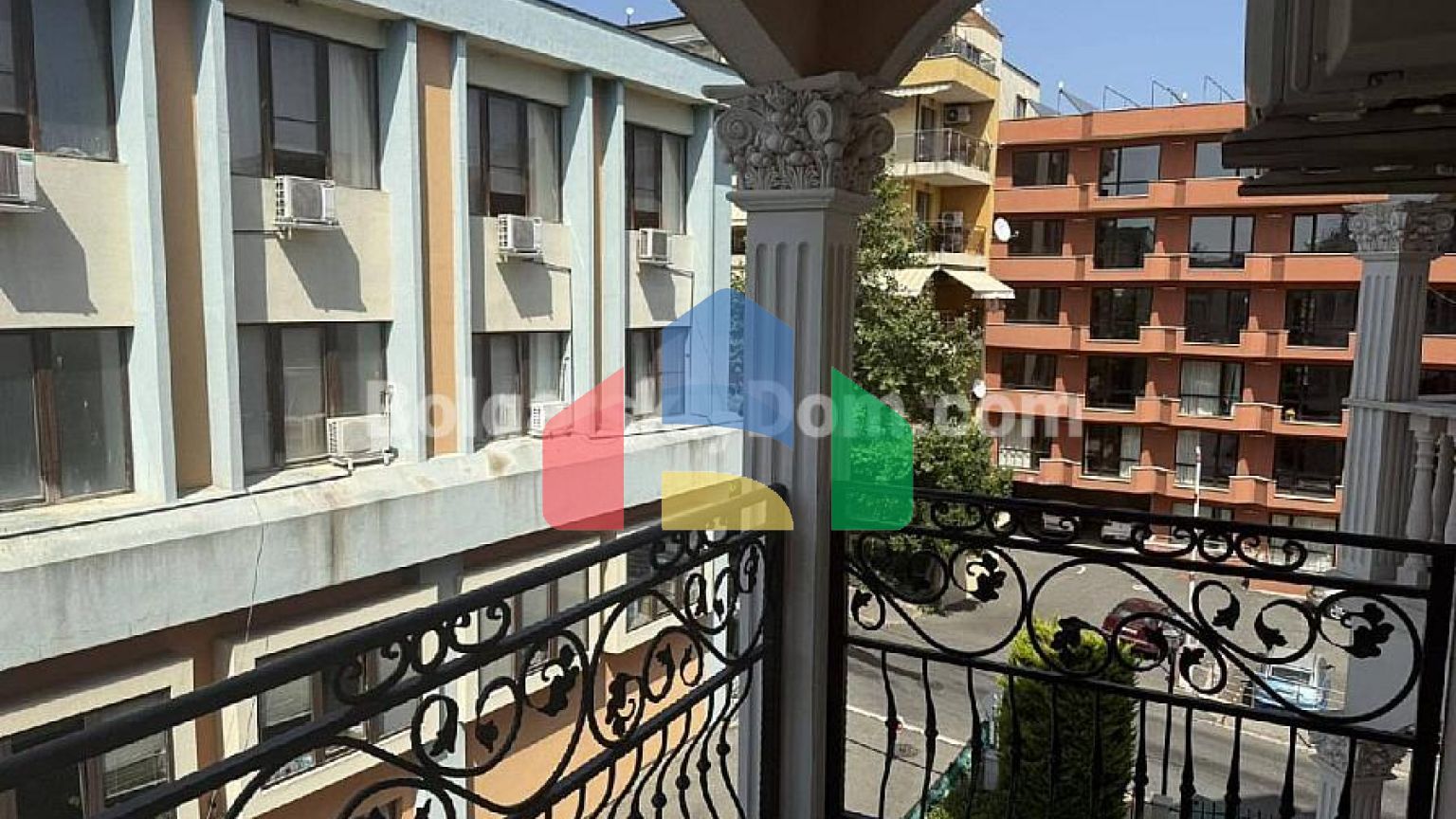 Двухкомнатная квартира в Валенсия Гарденс