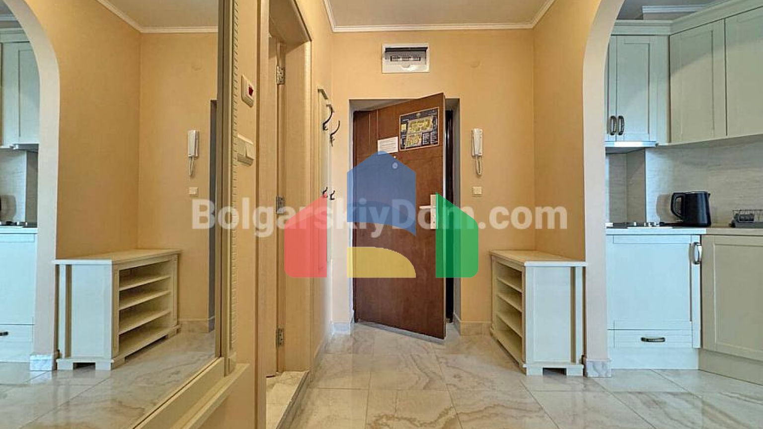 Двухкомнатная квартира в Посейдон