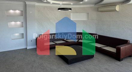 Трехкомнатная квартира в Несебре