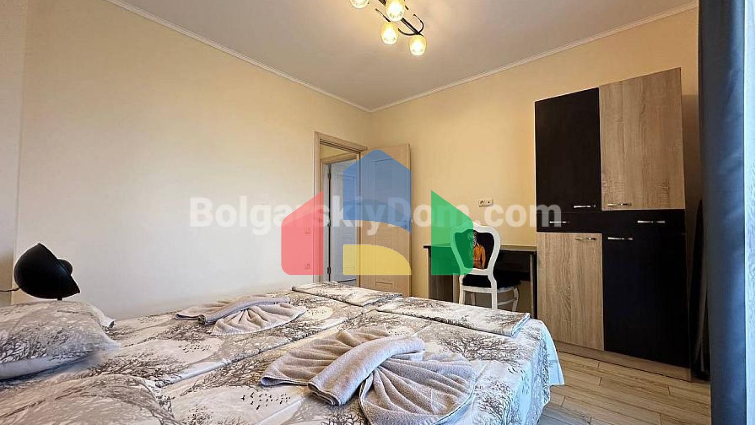 Четырехкомнатная квартира в Посейдон