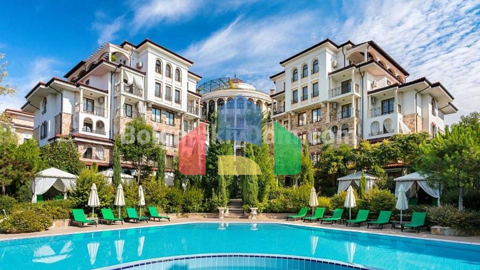 Квартира-студия в Эстебан