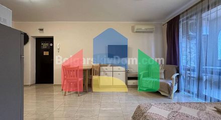 Квартира-студия в Эстебан