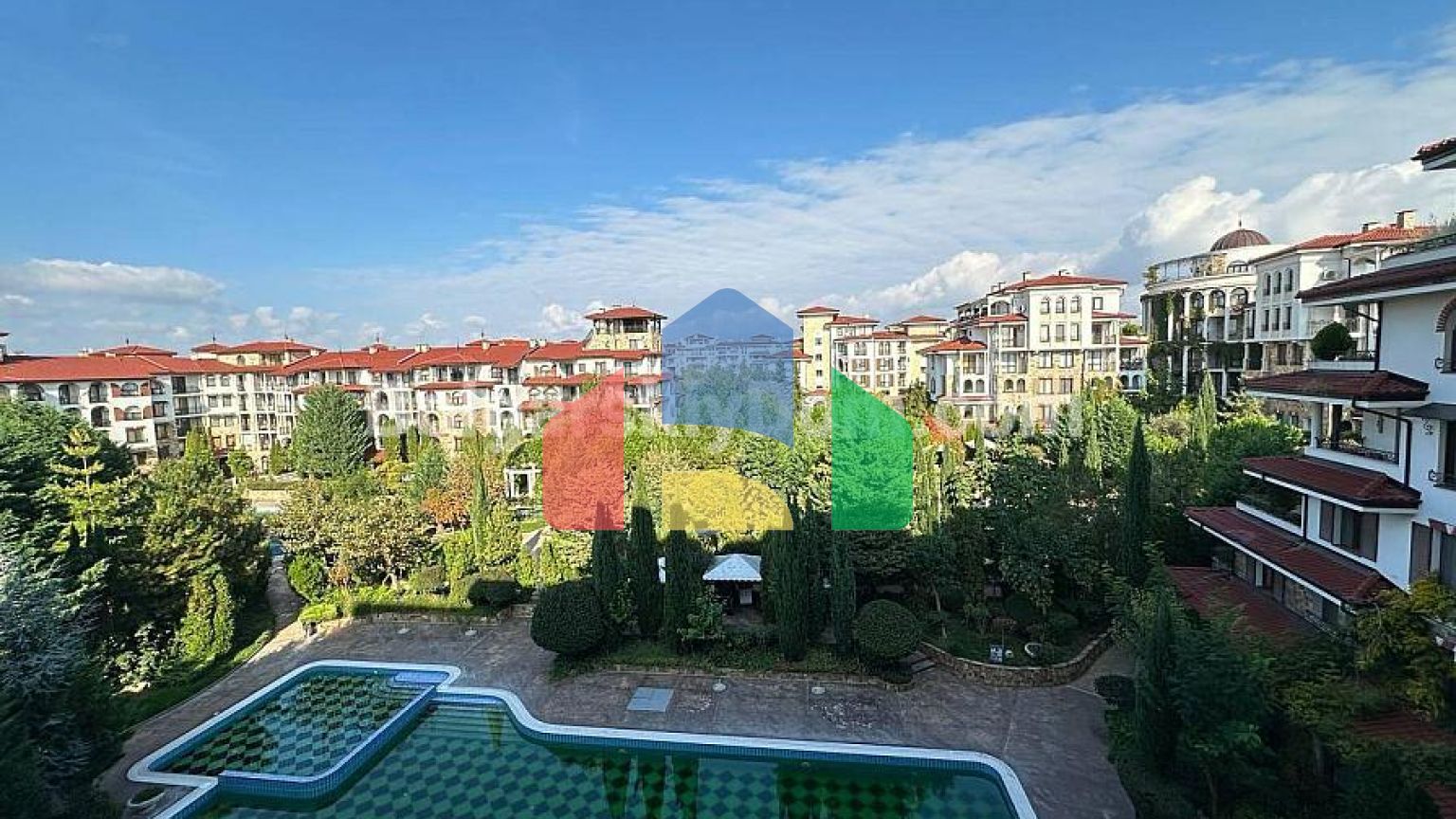 Трехкомнатная квартира в Эстебан