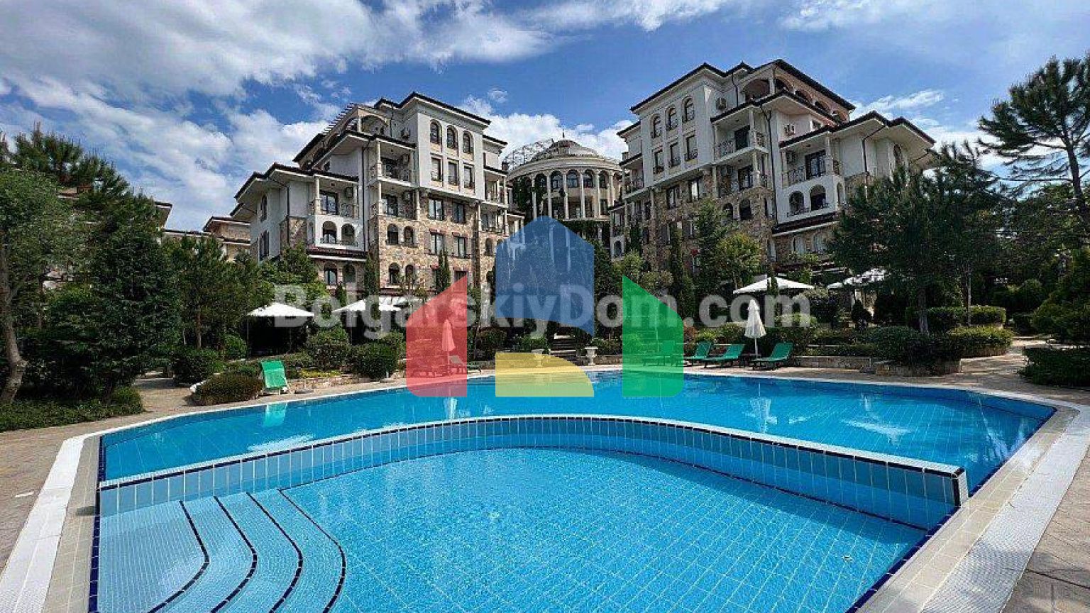 Трехкомнатная квартира в Эстебан