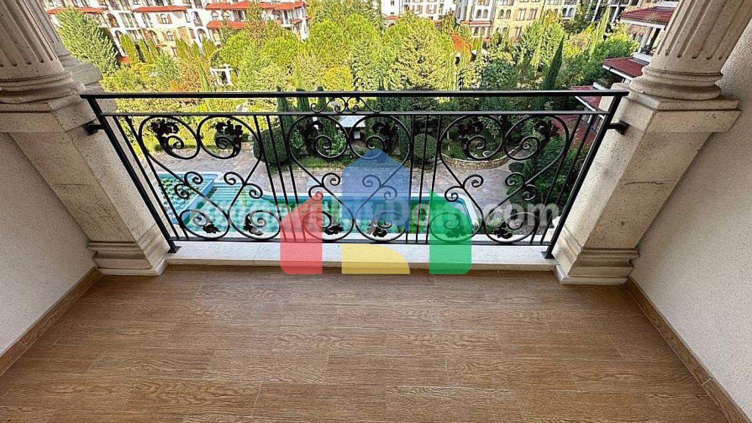 Трехкомнатная квартира в Эстебан