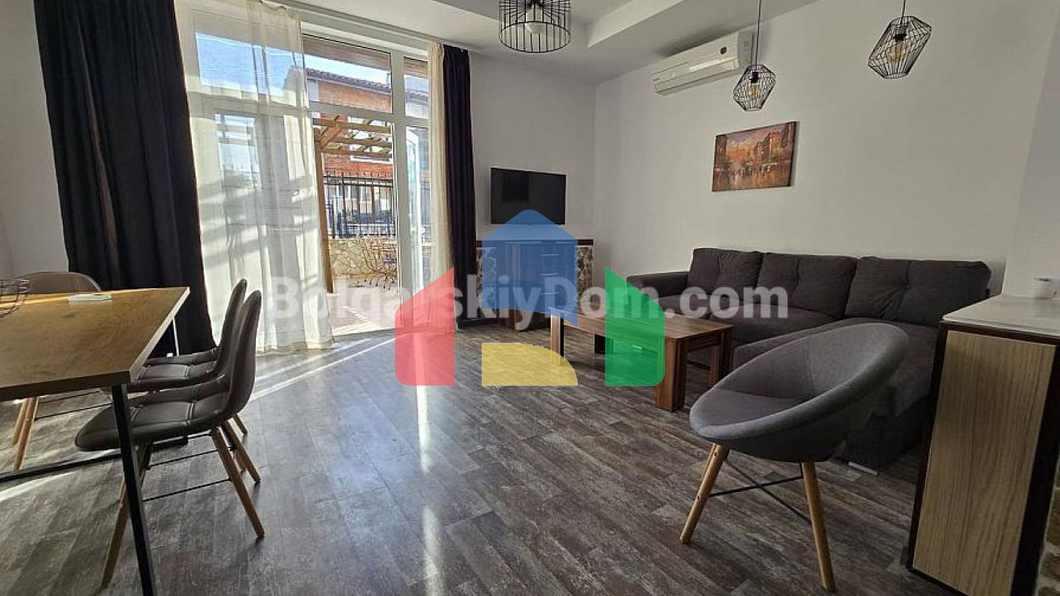 Двухкомнатная квартира в Черное Море 1