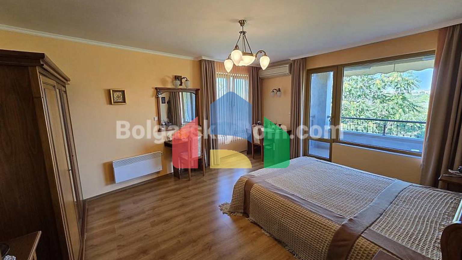 Трехкомнатная квартира в Булевард