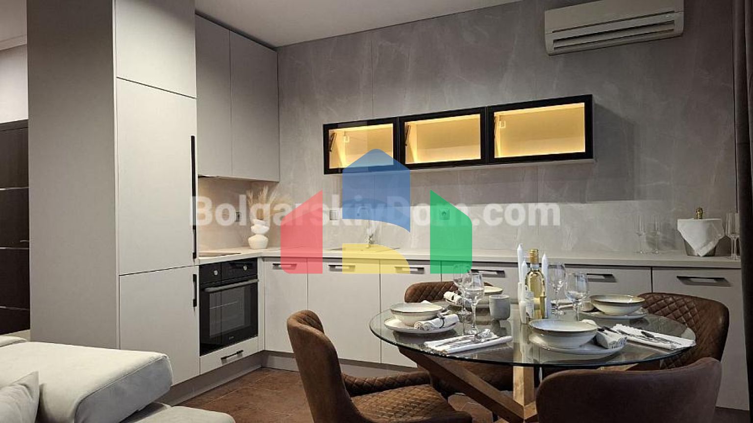 Трехкомнатная квартира в Одиссей