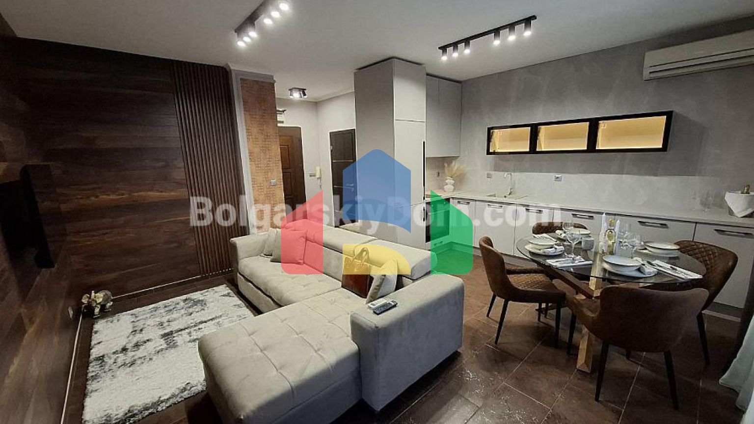 Трехкомнатная квартира в Одиссей