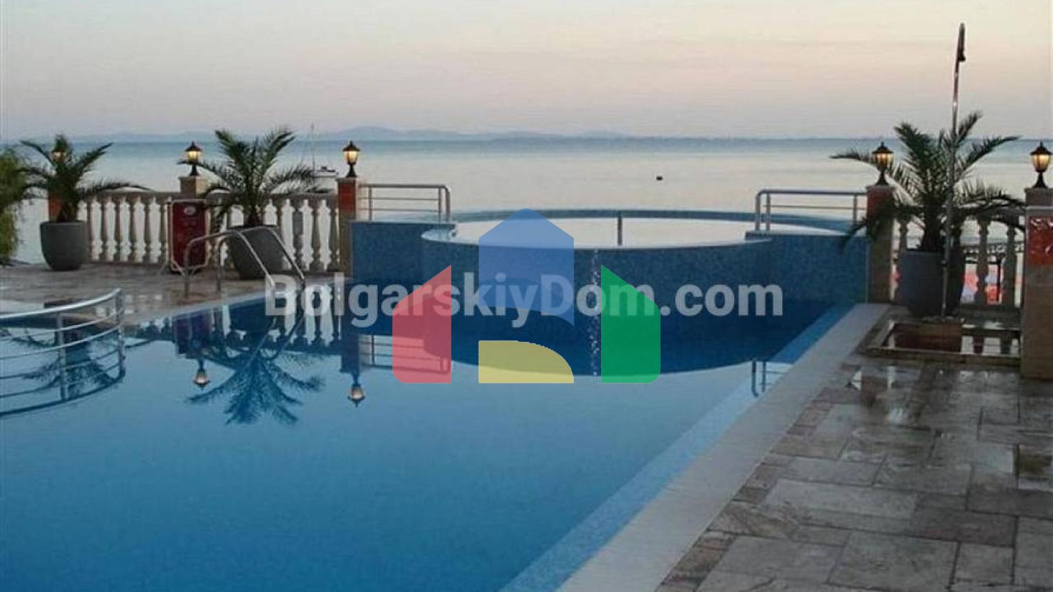 Пятикомнатный пентхаус в Рич 1