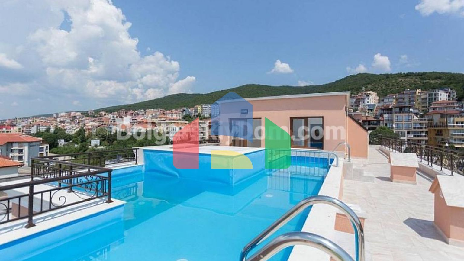 Люксовий двоповерховий пентхаус в Фенікс