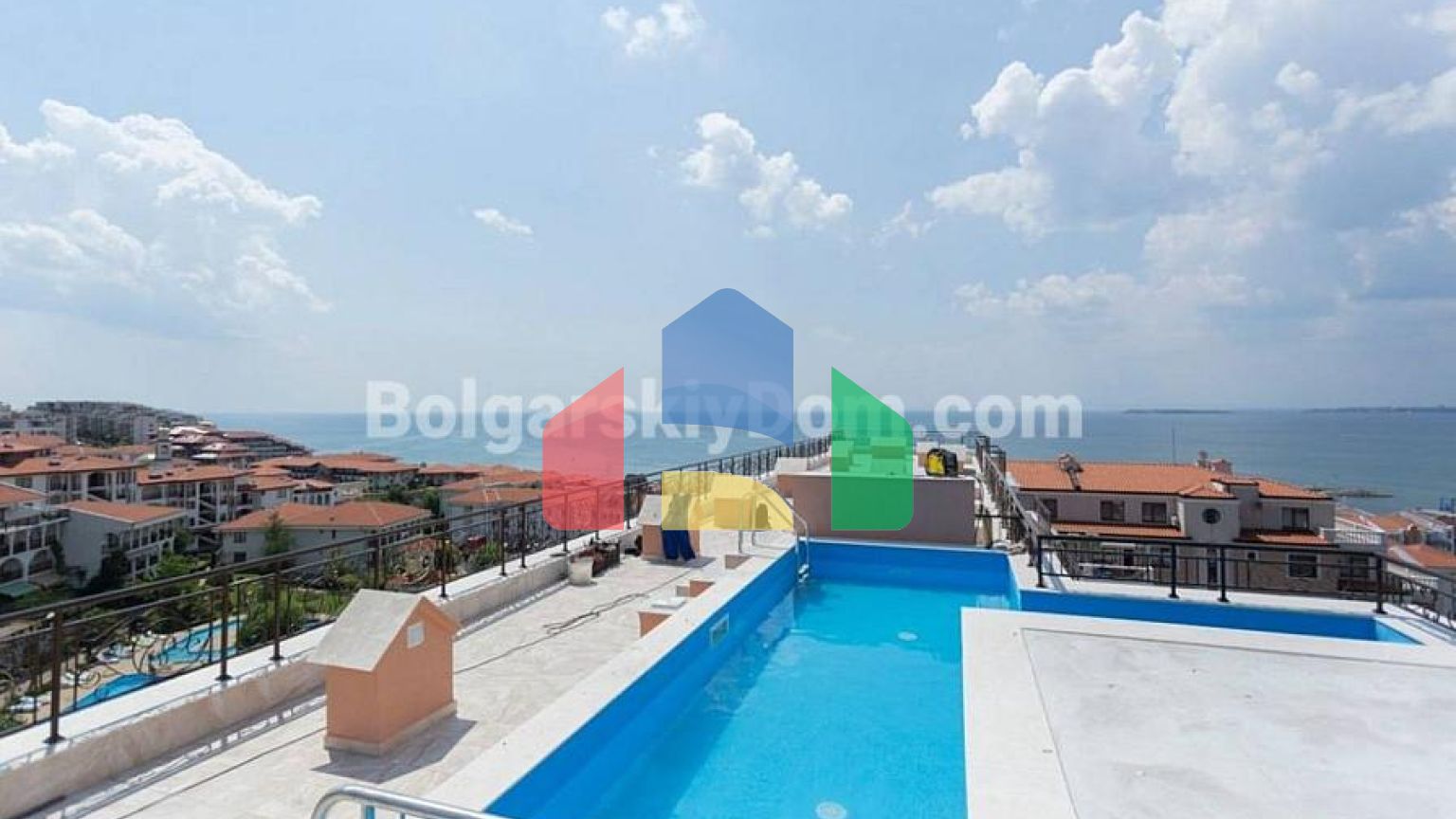 Люксовий двоповерховий пентхаус в Фенікс